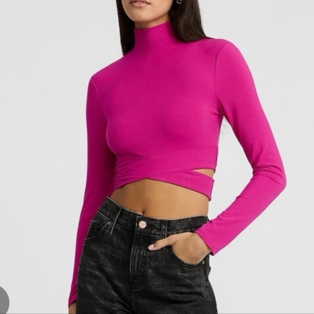 NWT Express Size XL Pink Cutout Long Sleeve Tee